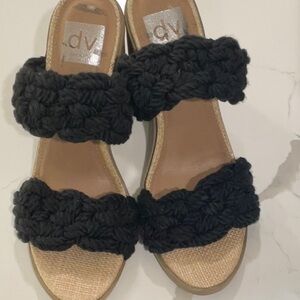 Dolce Vita Black Slide Heels Woven Strappy Sandals Block Heel Size 
– Like New